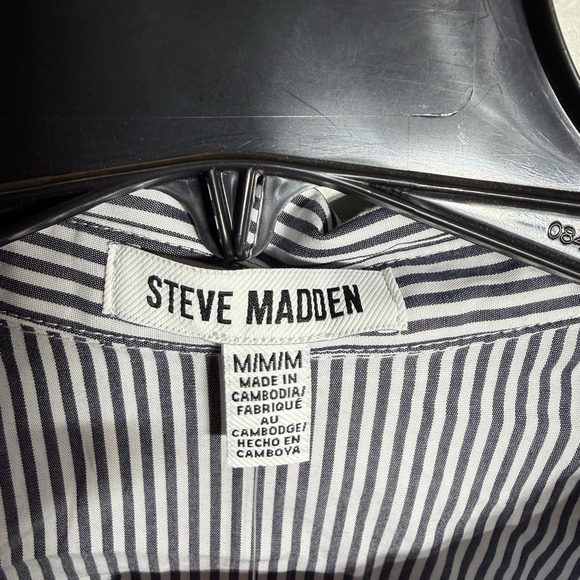 NWT Steve Madden Women's Polished M White/blue Pinstripe Button-Up Peplum Shirt - Picture 5 of 16